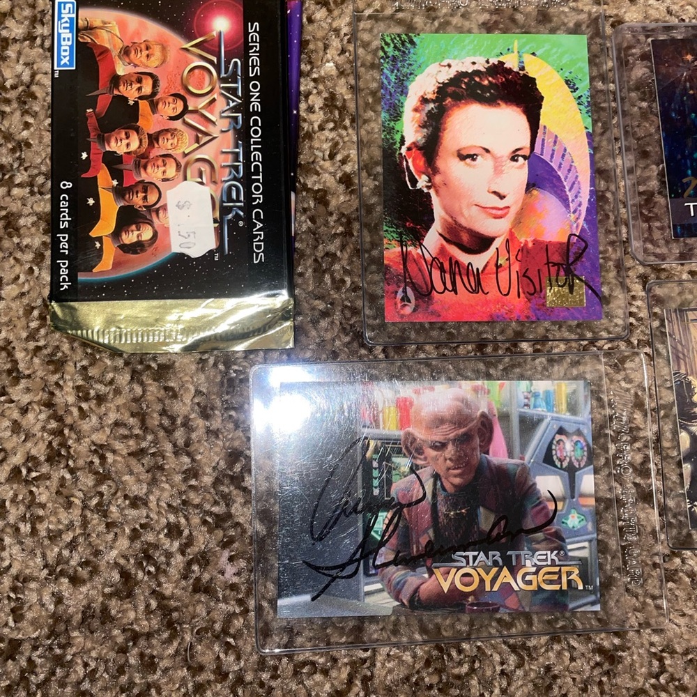 Star Trek Voyager Collector Cards